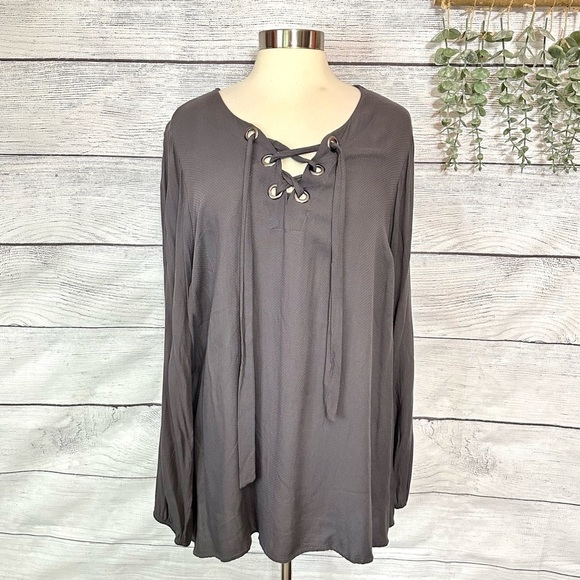 3/$22🩶 Torrid Textured Lace Up Long Sleeve Georgette Blouse Gray Plus Size 1 1X - Picture 4 of 13